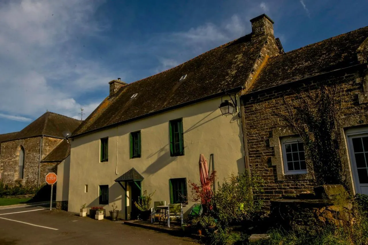 Auberge Le Canard Qui Rit Plélauff