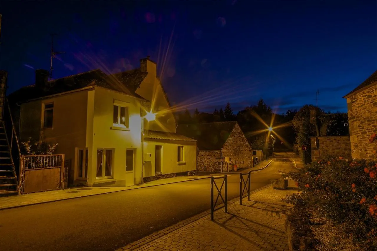 Auberge Le Canard Qui Rit Plélauff France